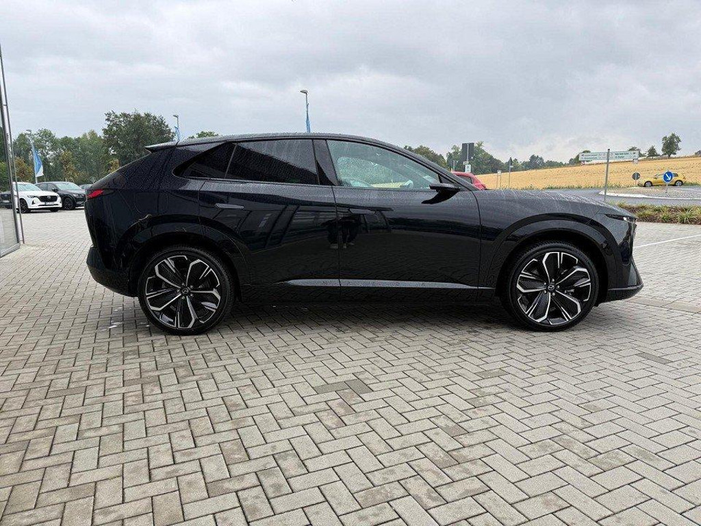 Mazda CX-6e