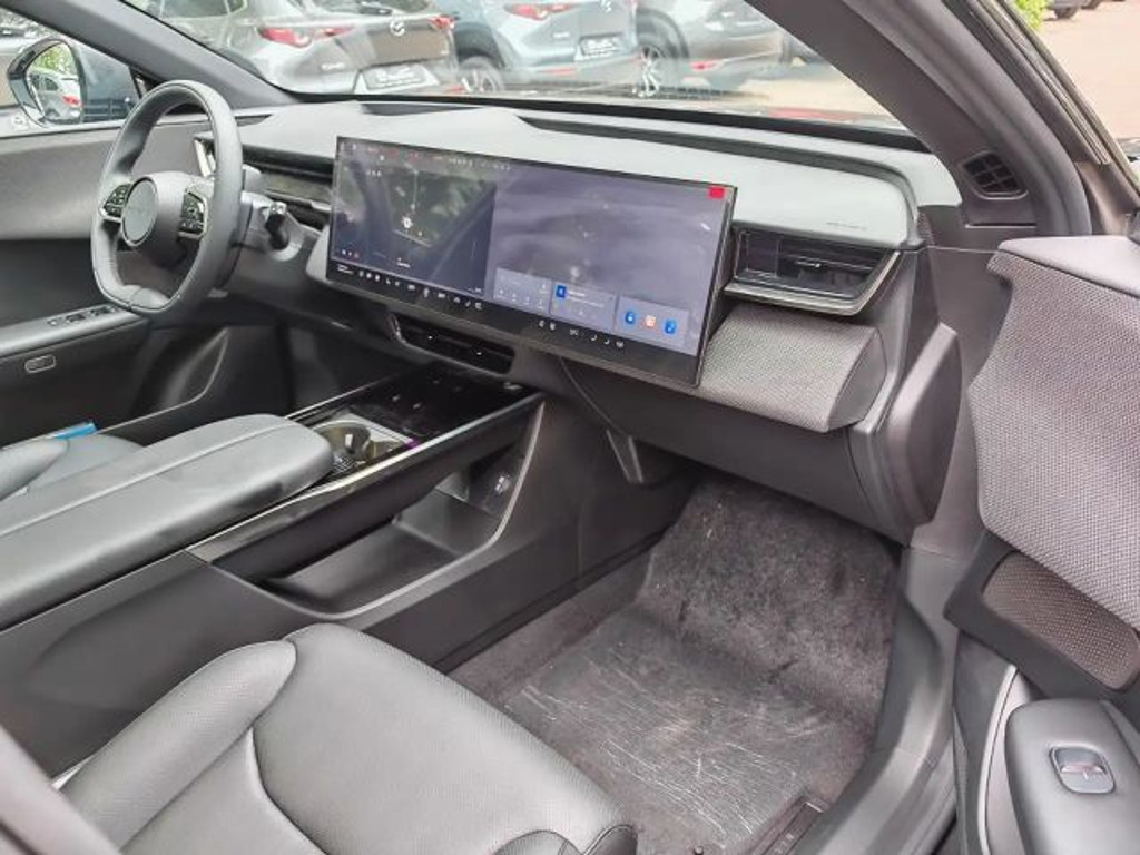 Mazda CX-6e