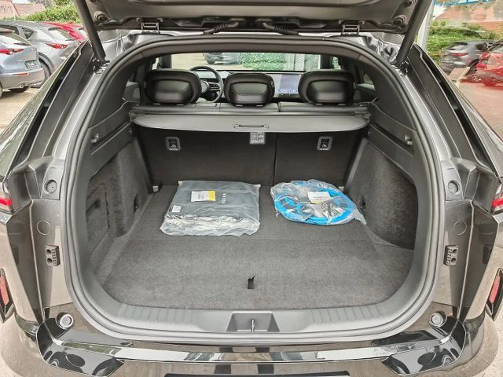 Mazda CX-6e