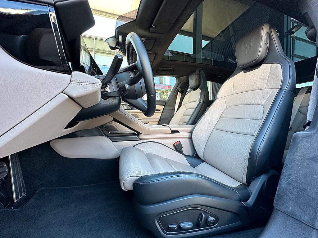 Porsche Taycan