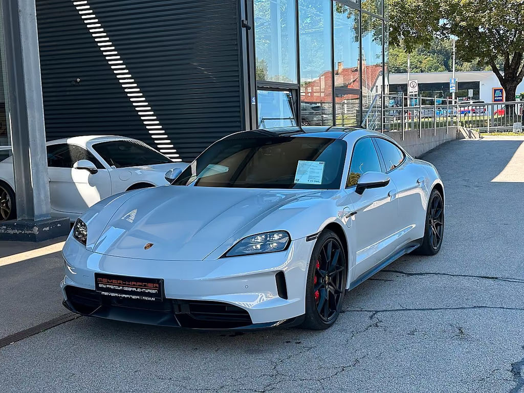 Porsche Taycan 4S