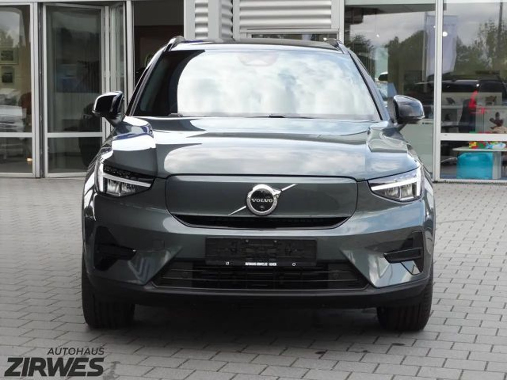 Volvo EX40