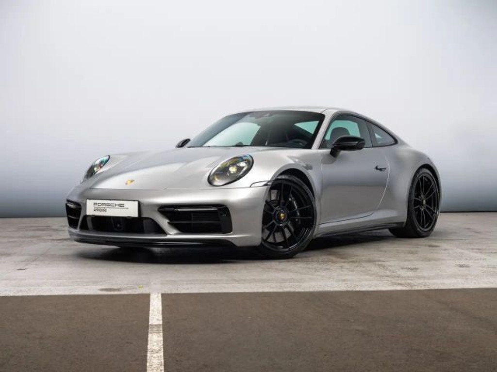 Porsche 911 GTS Coupé Carrera