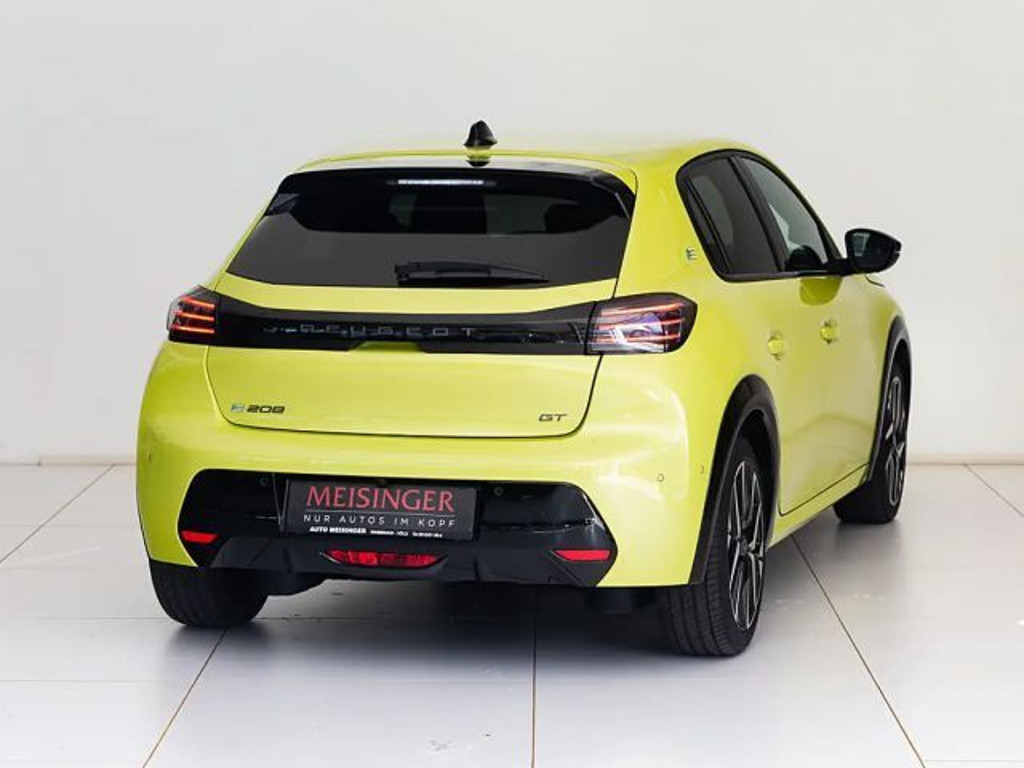 Peugeot e-208