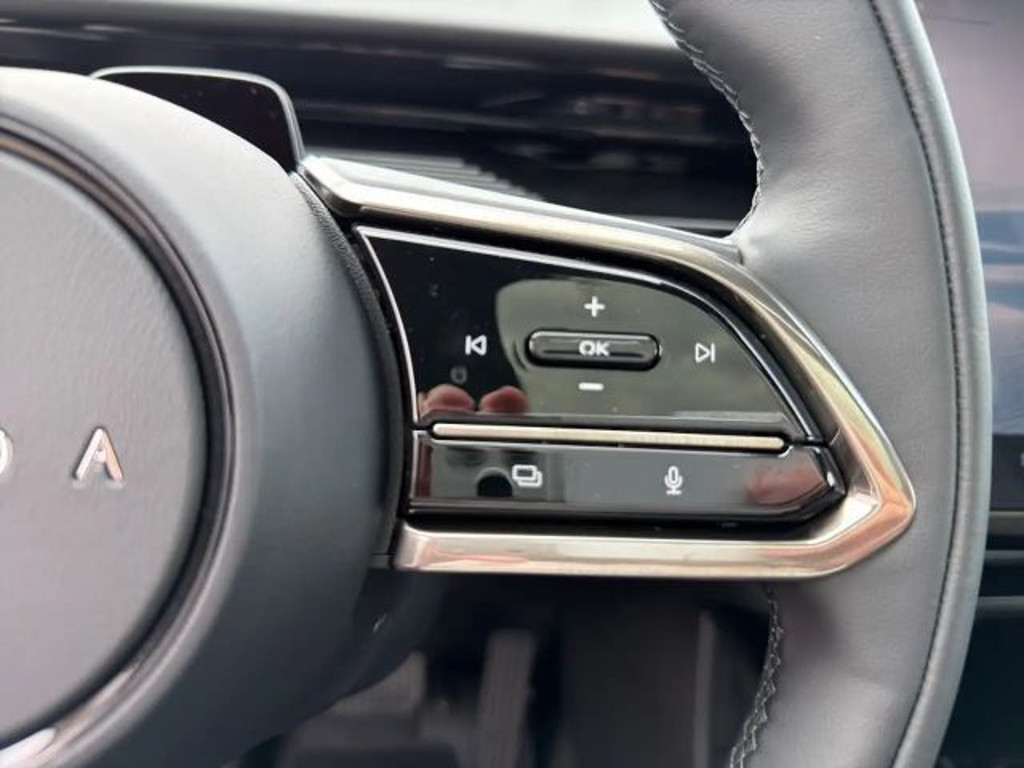 Mazda CX-6e