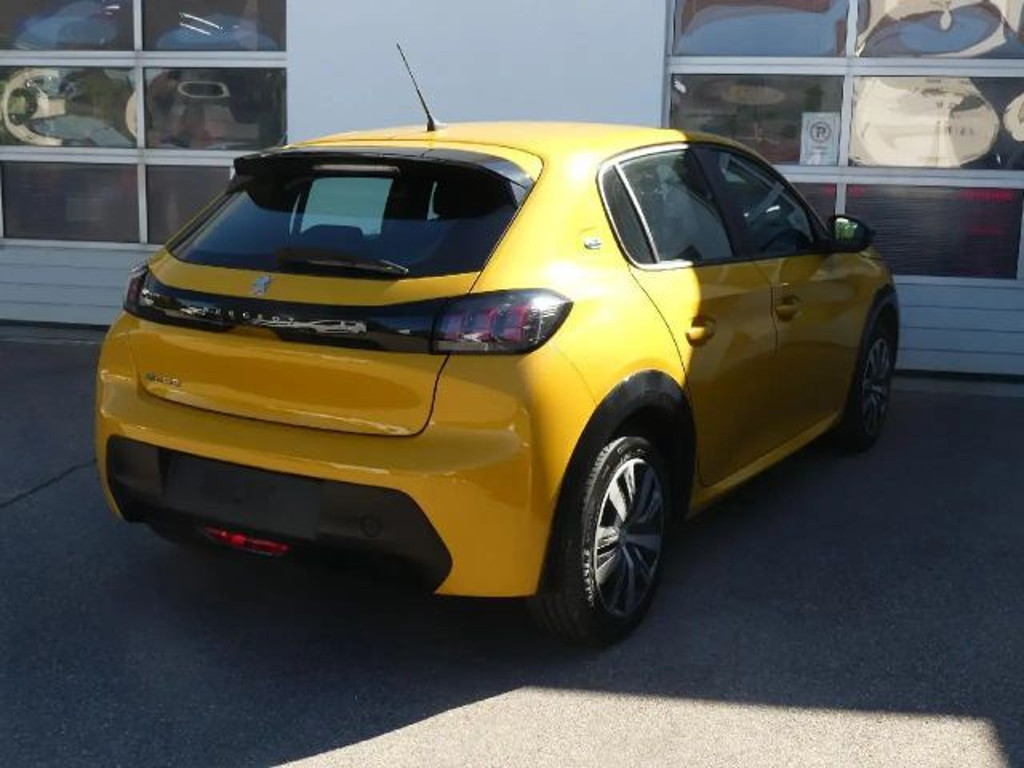 Peugeot e-208