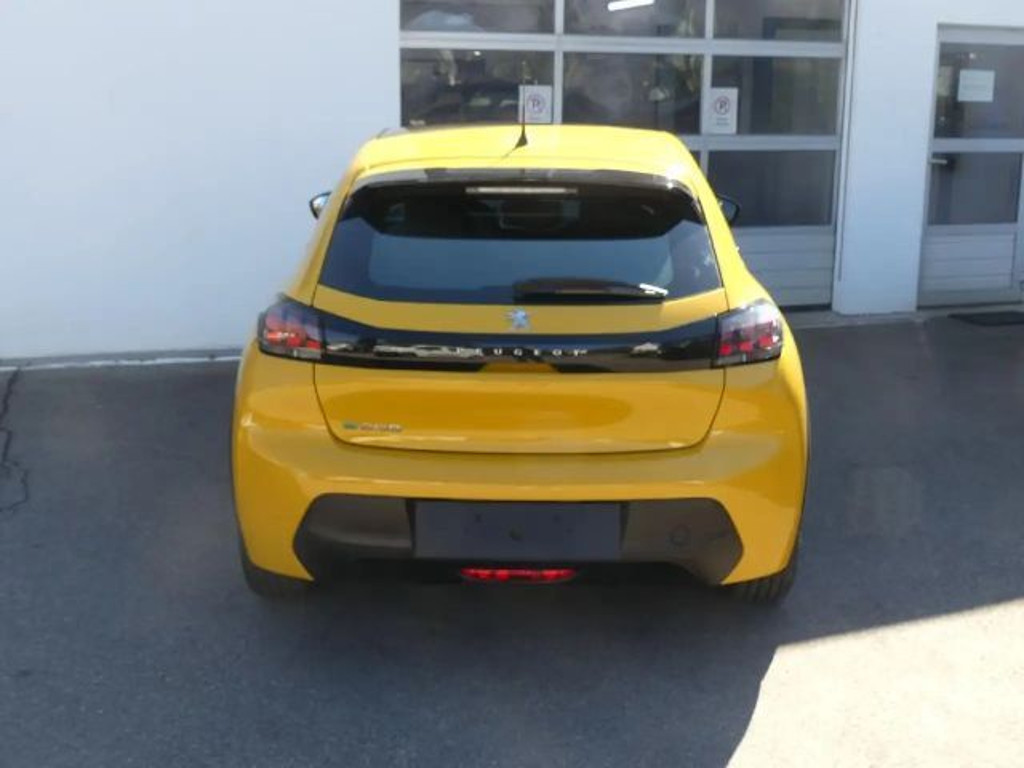 Peugeot e-208