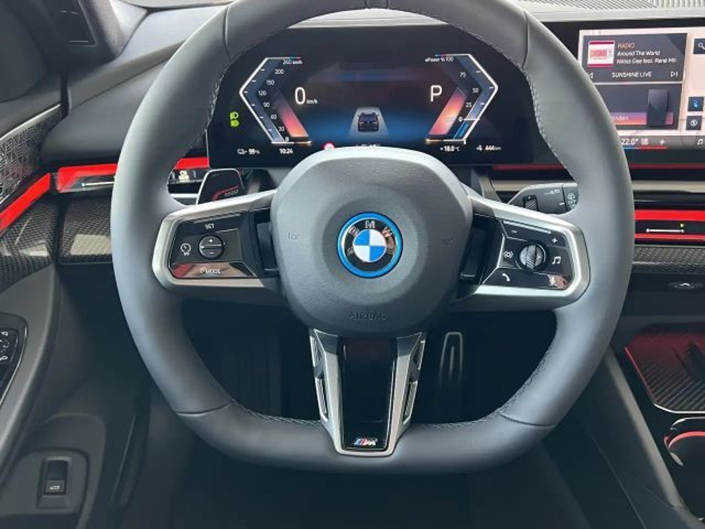BMW i5