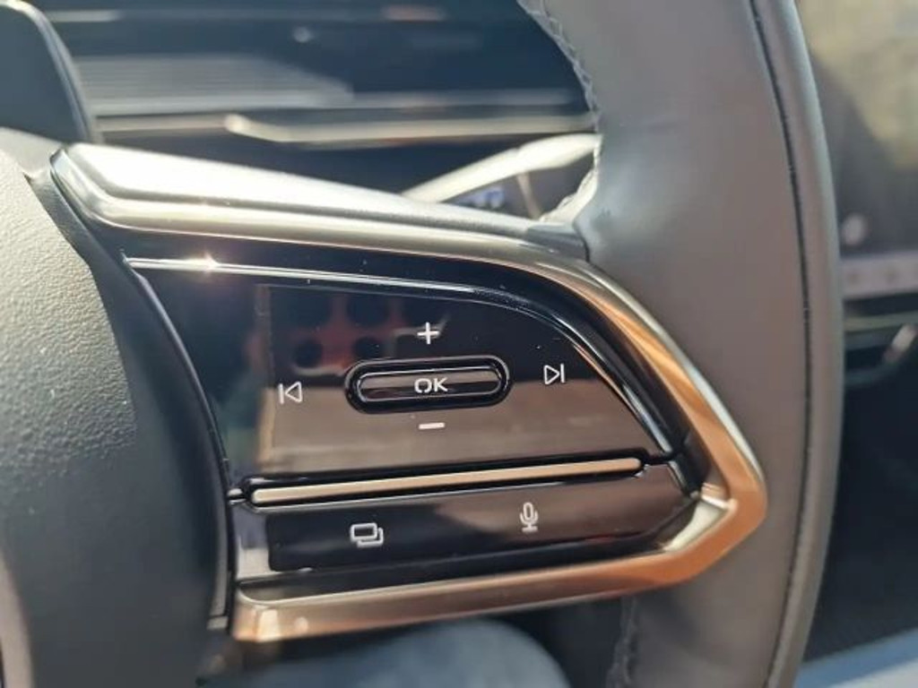 Mazda CX-6e