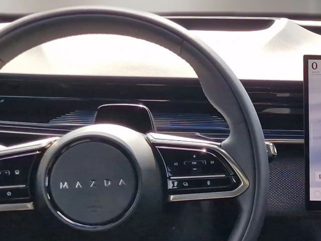 Mazda CX-6e