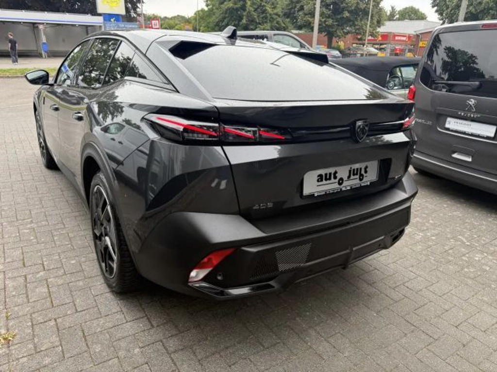 Peugeot 408