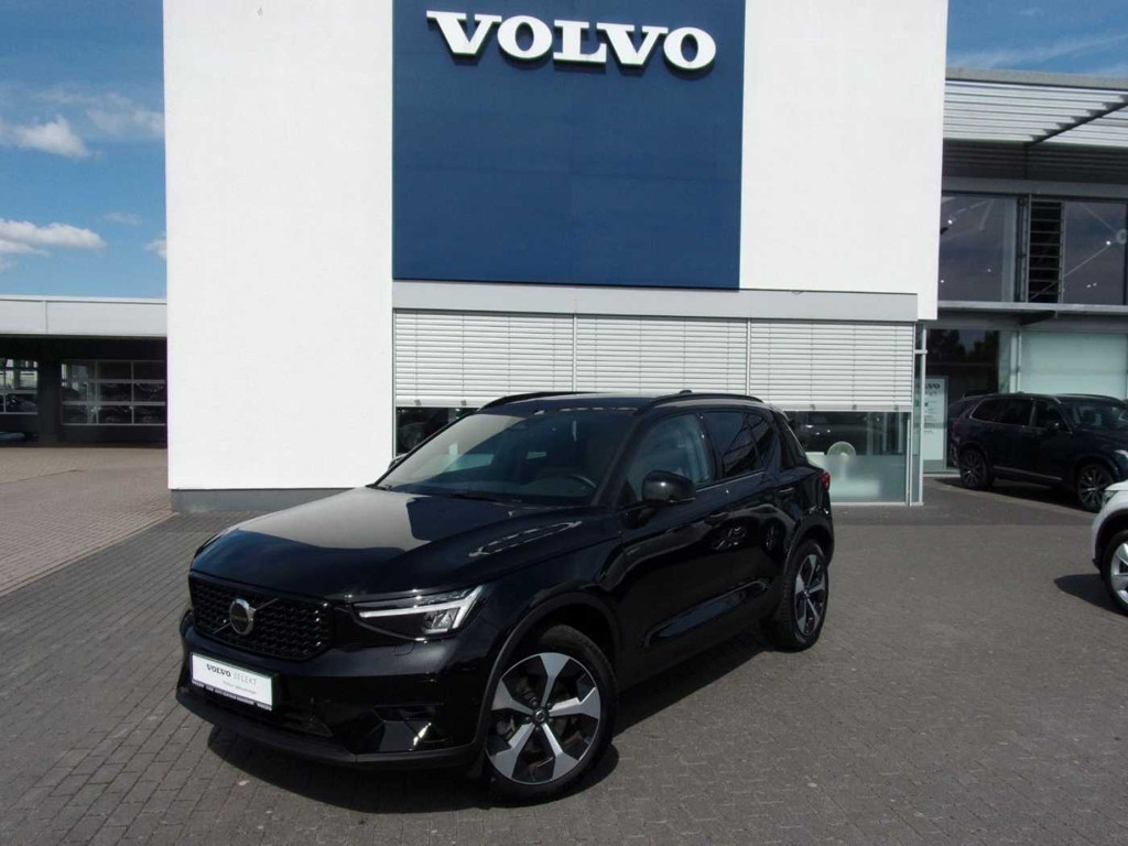 Volvo XC40 Plus Dark