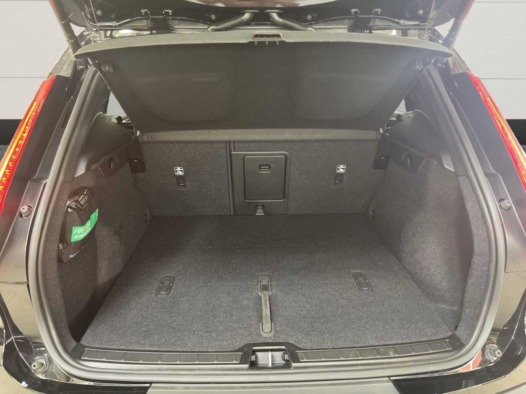 Volvo EX40