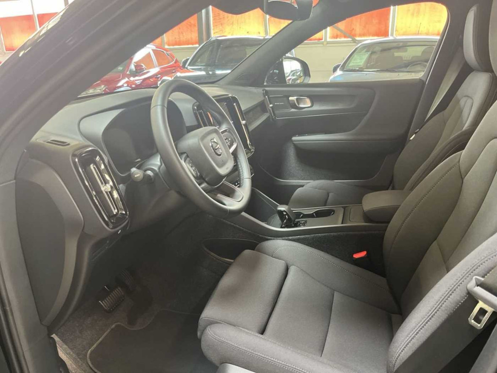 Volvo EX40