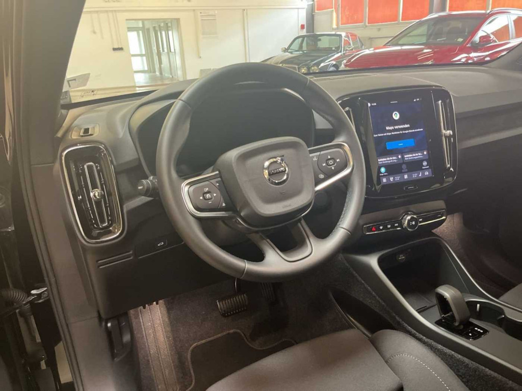 Volvo EX40