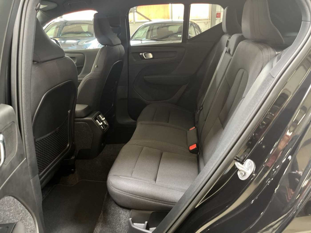 Volvo EX40