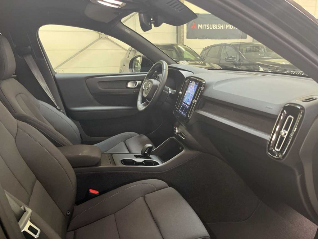 Volvo EX40