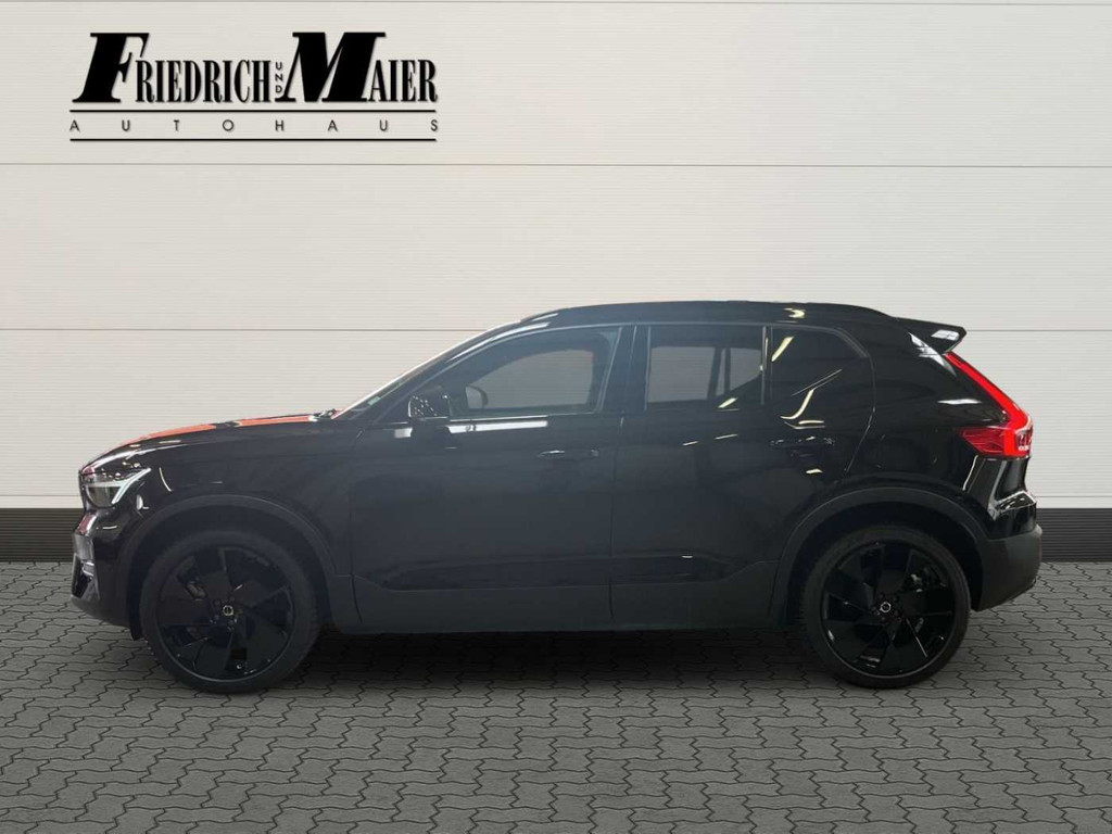 Volvo EX40