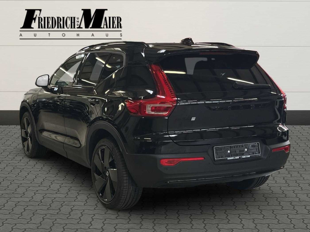 Volvo EX40