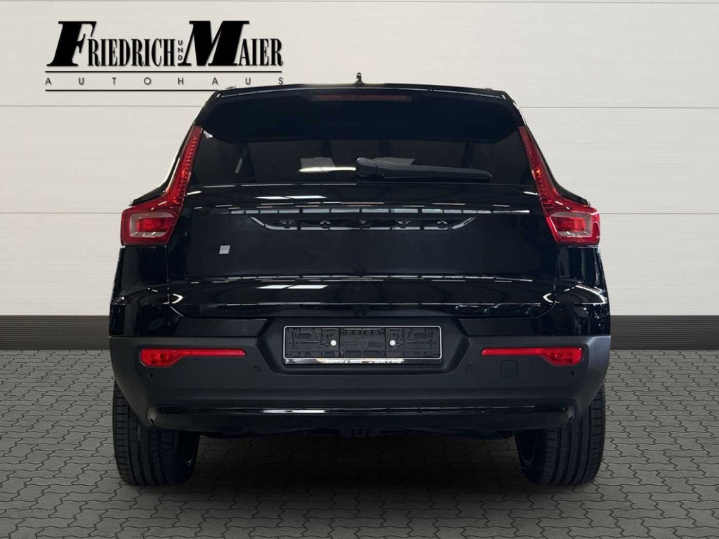 Volvo EX40