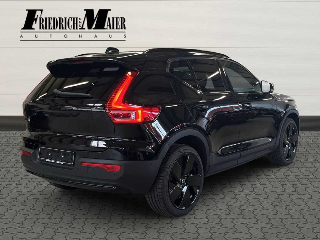 Volvo EX40