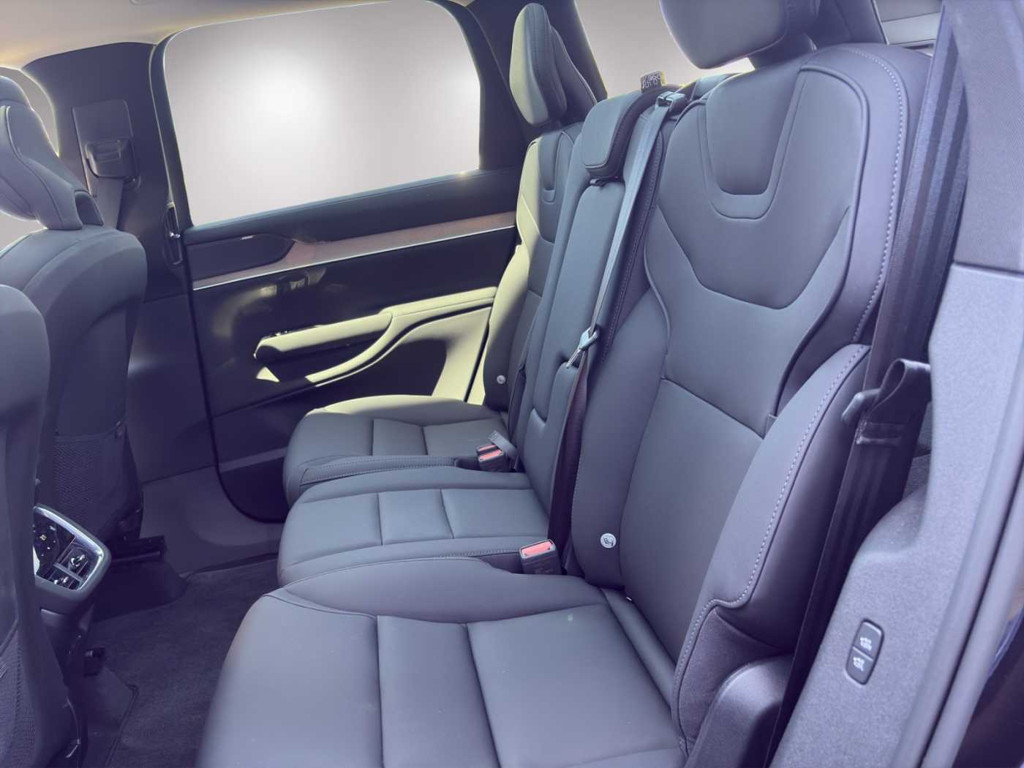 Volvo EX90