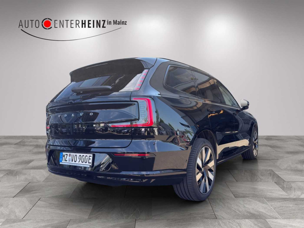 Volvo EX90