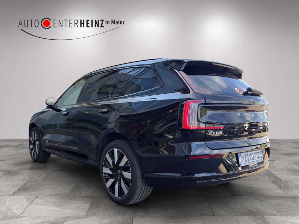 Volvo EX90