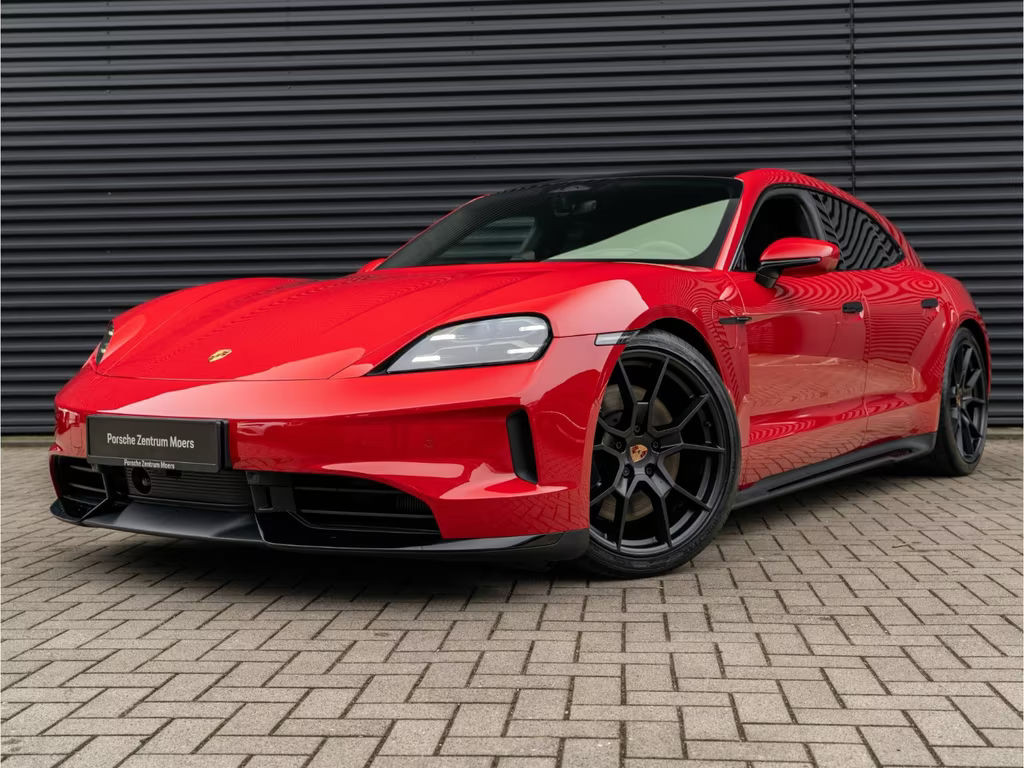 Porsche Taycan GTS Sport Turismo