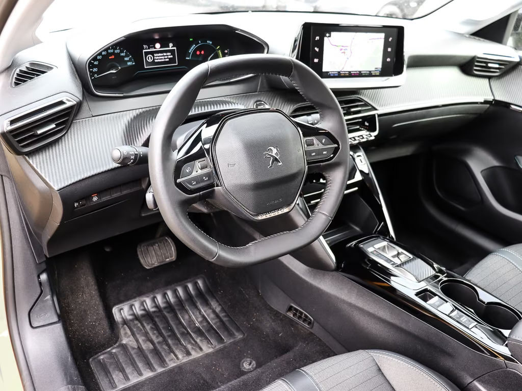 Peugeot e-208