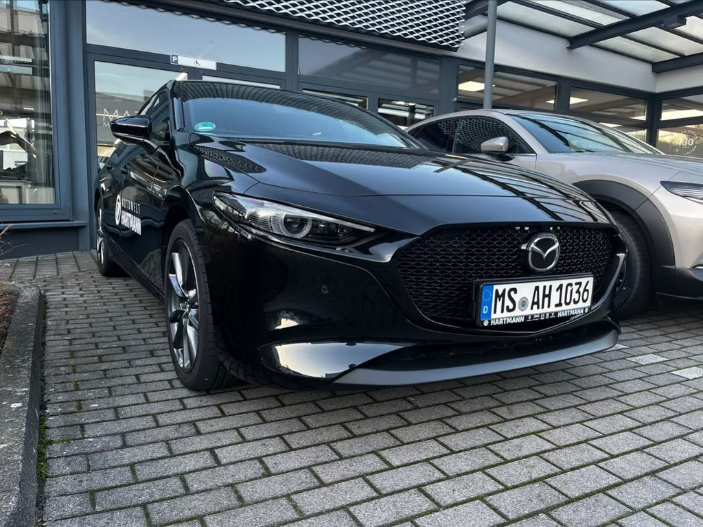 Mazda 3 SkyActiv Exclusive-line 2.5L e-Skyactiv