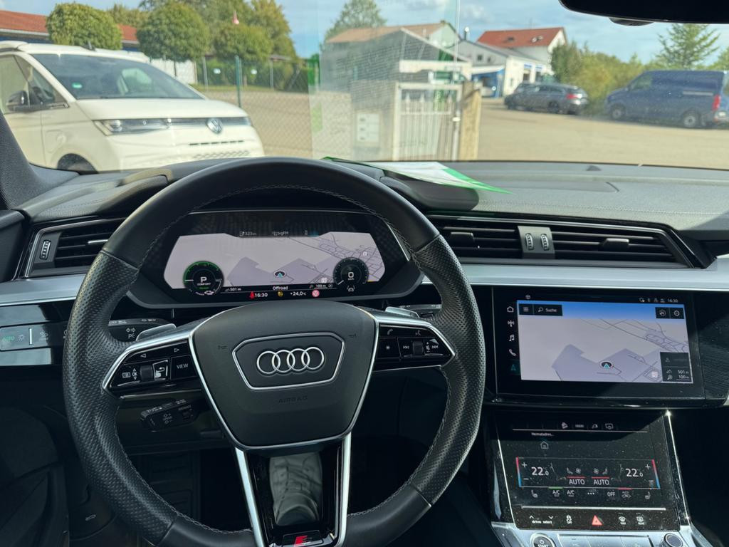 Audi e-tron