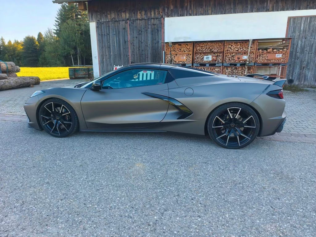 Corvette C8