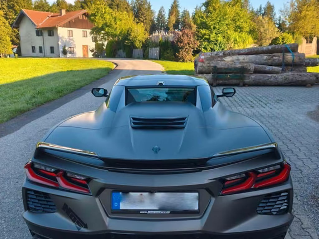 Corvette C8