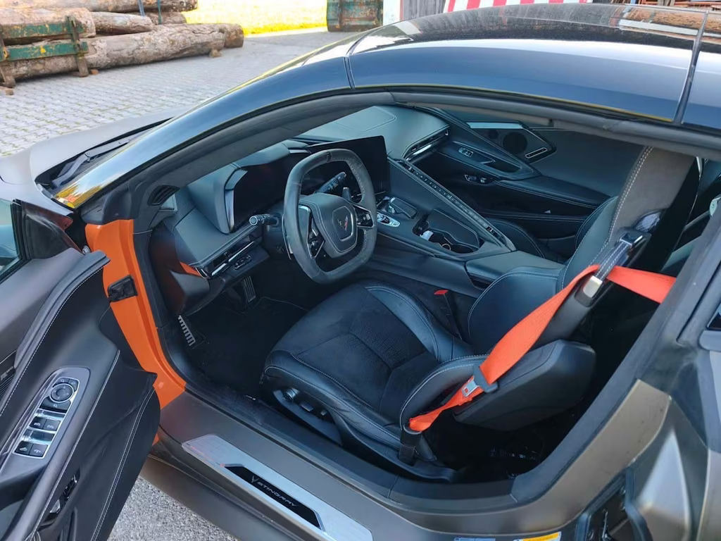Corvette C8