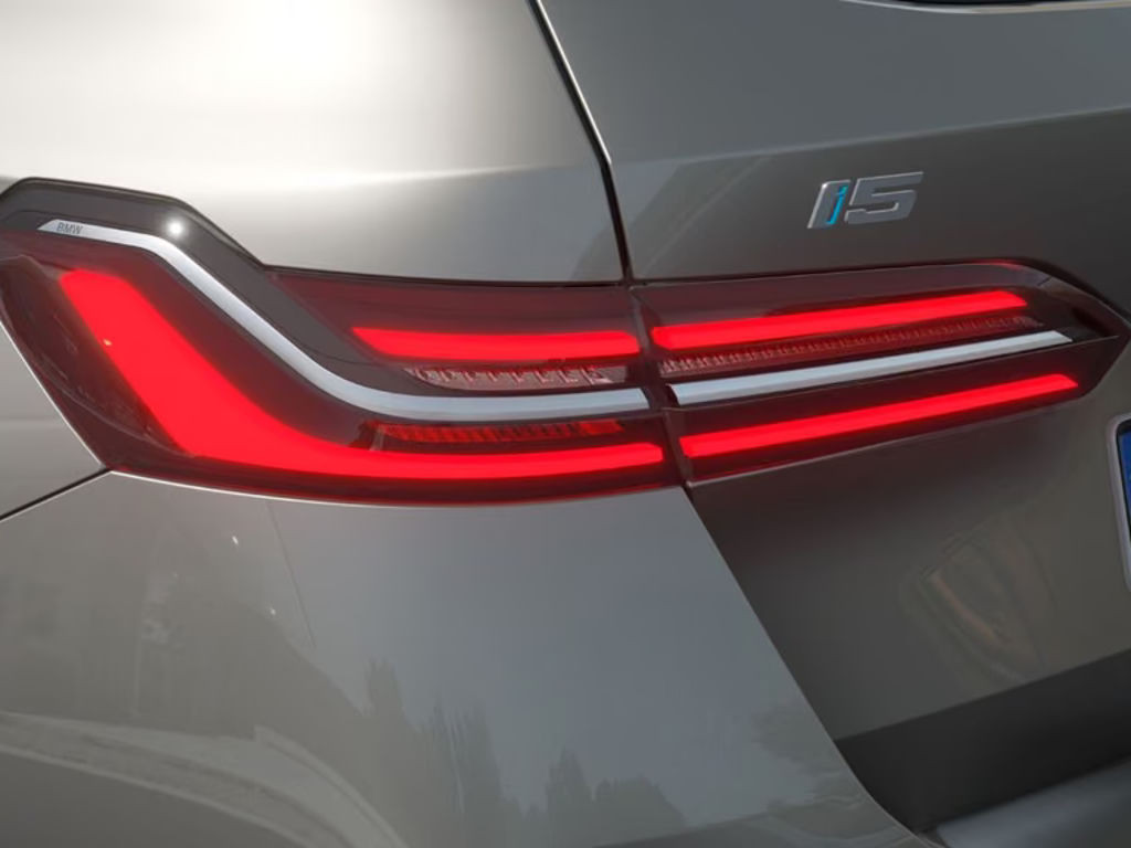 BMW i5