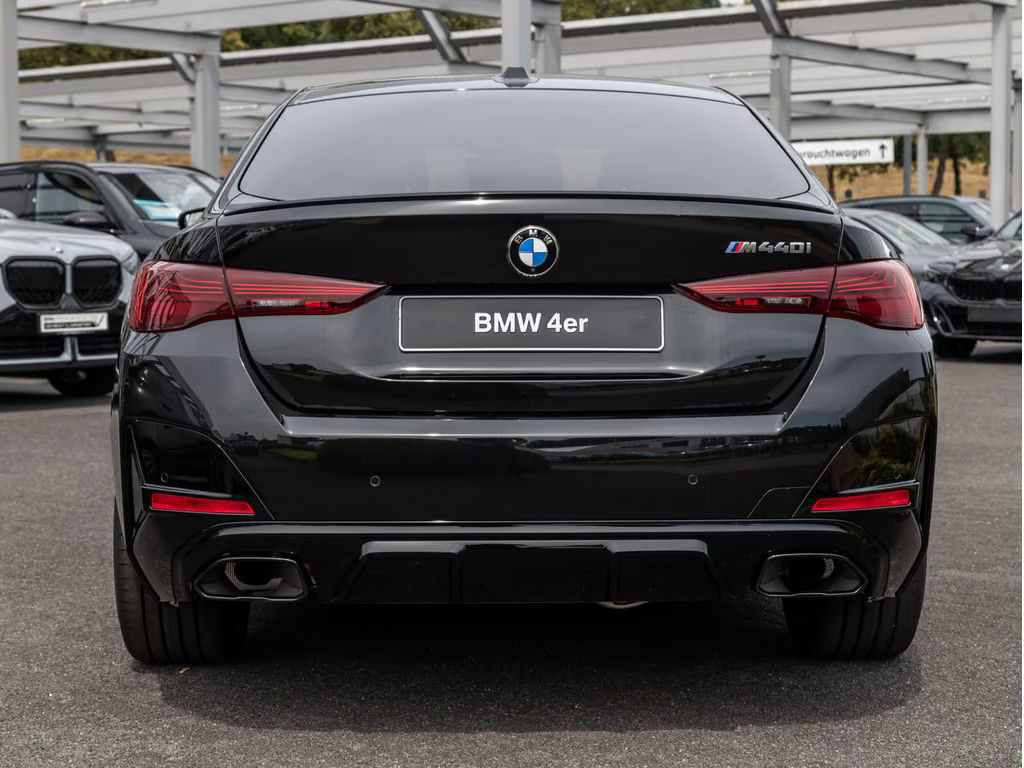 BMW M440