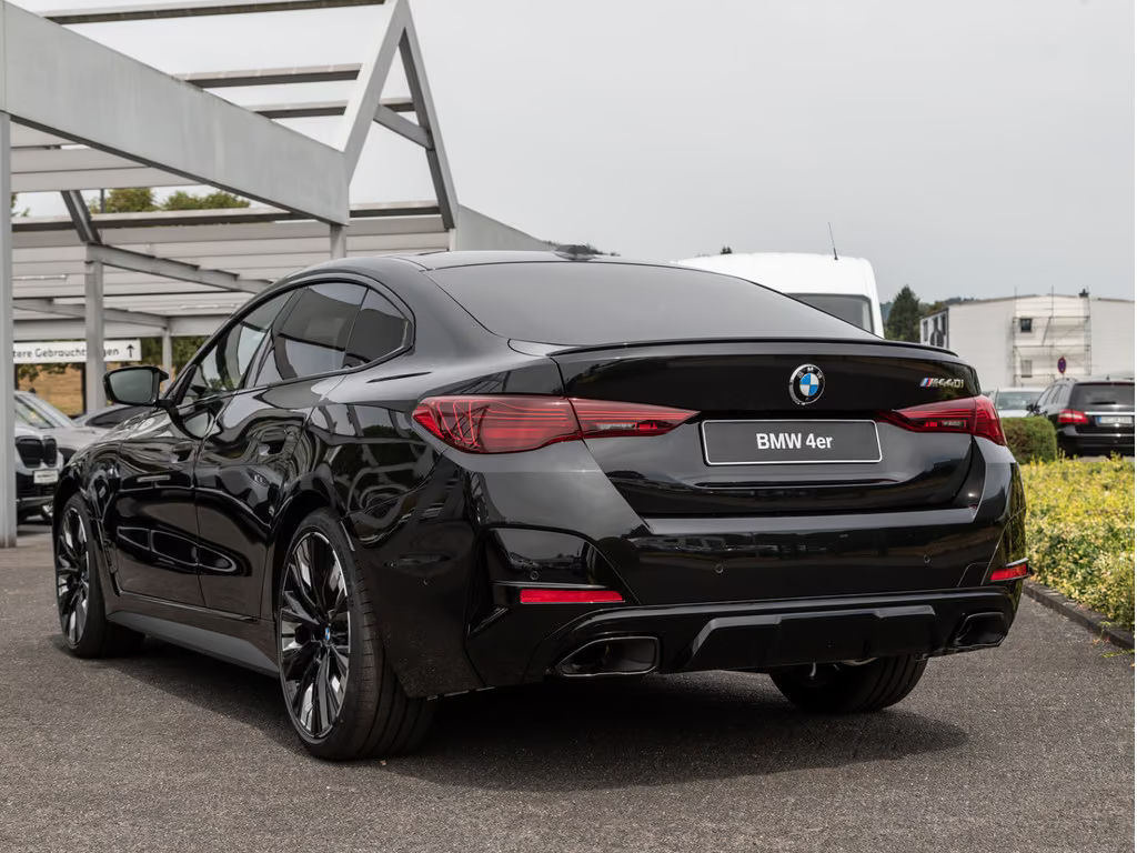 BMW M440