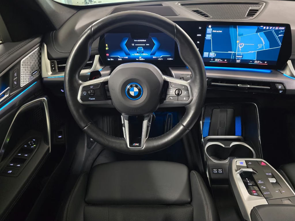 BMW iX1