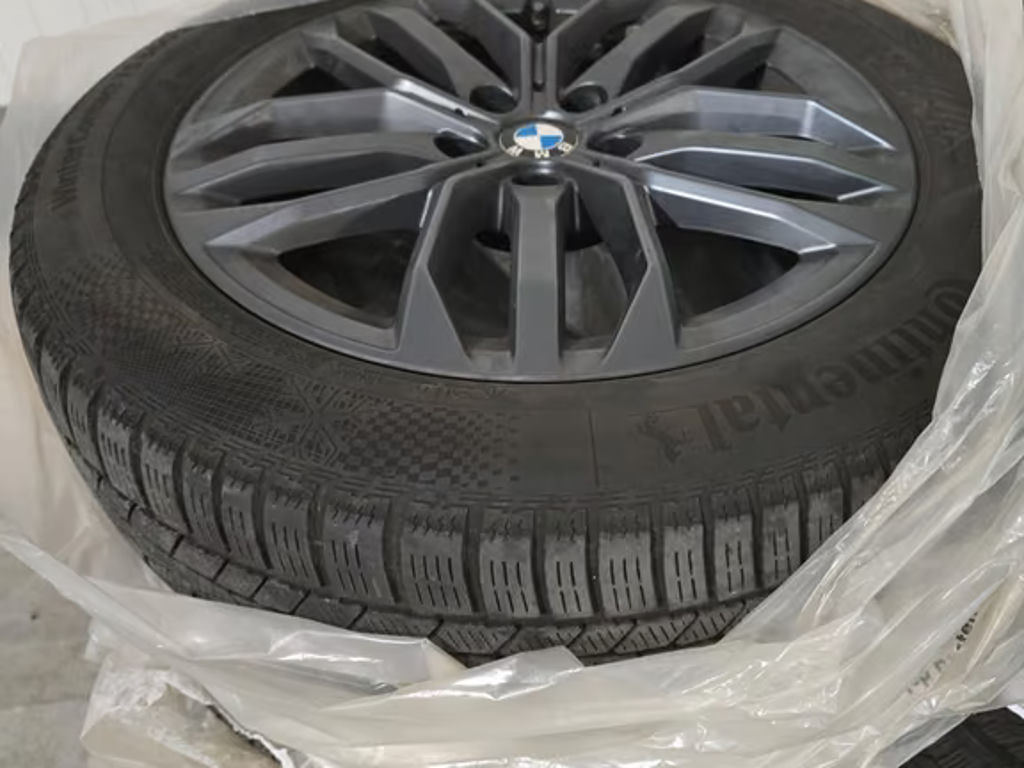 BMW iX1