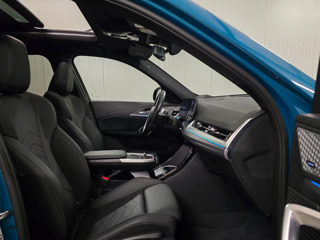 BMW iX1