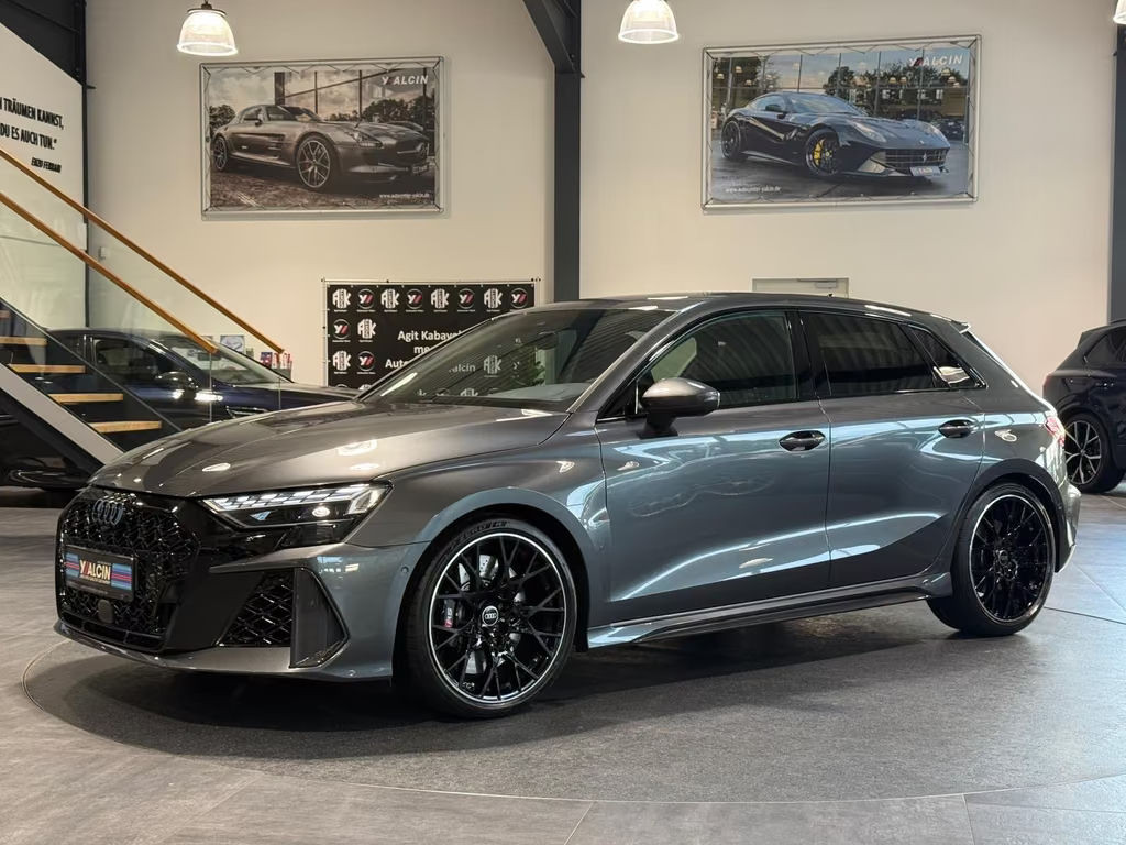 Audi RS3 Sedan Quattro