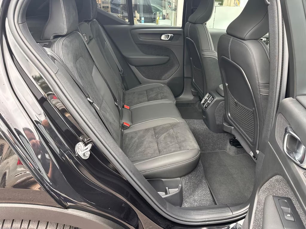 Volvo EX40