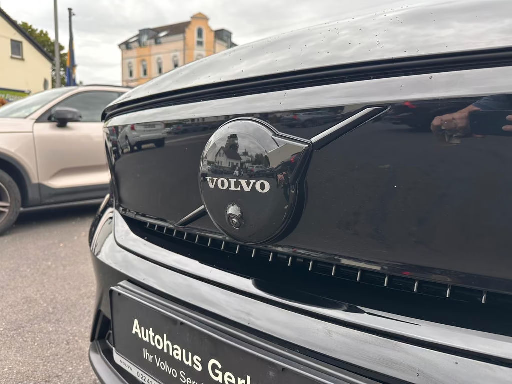 Volvo EX40