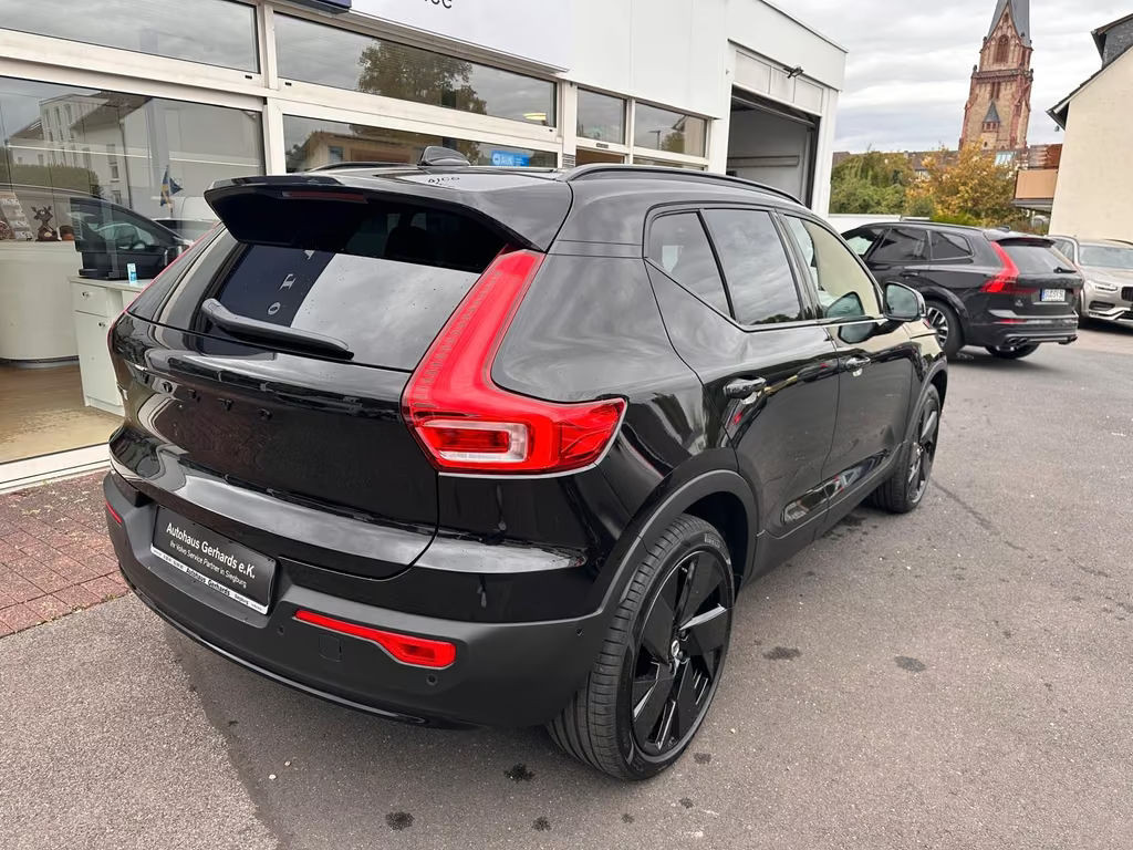 Volvo EX40