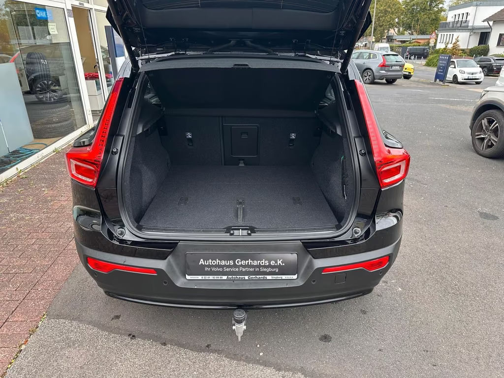 Volvo EX40