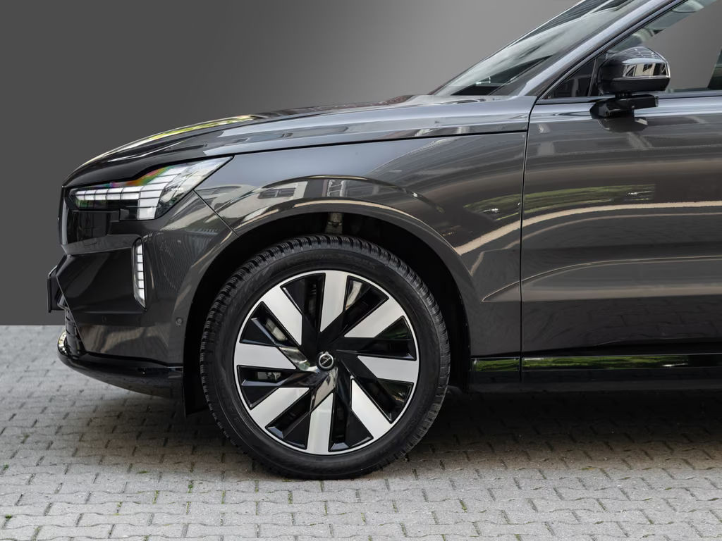 Volvo EX90