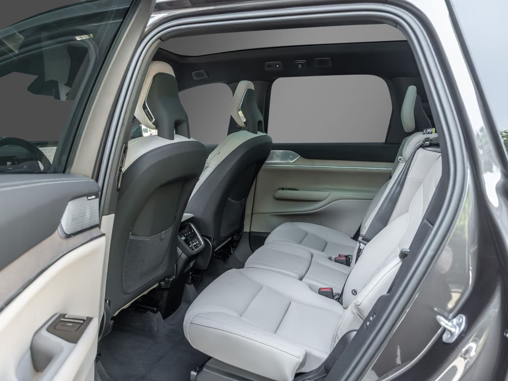 Volvo EX90