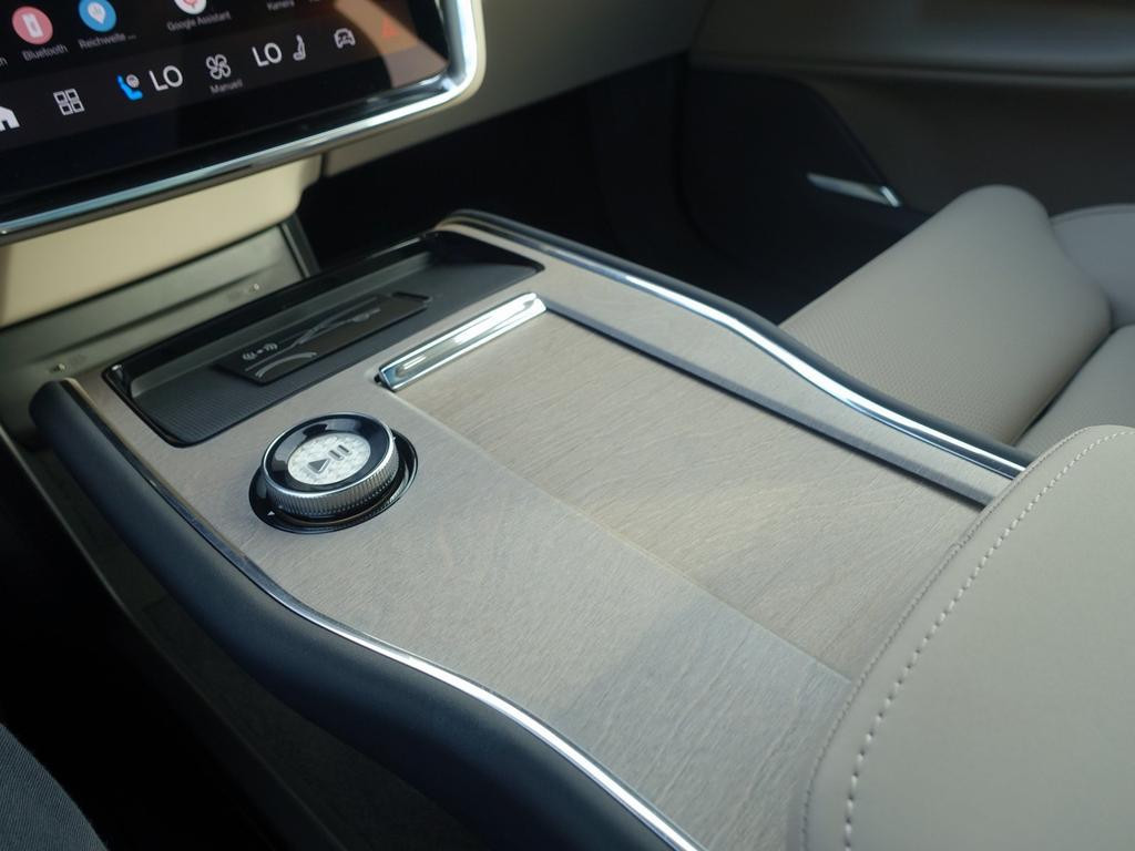 Volvo EX90
