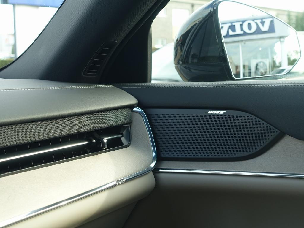 Volvo EX90
